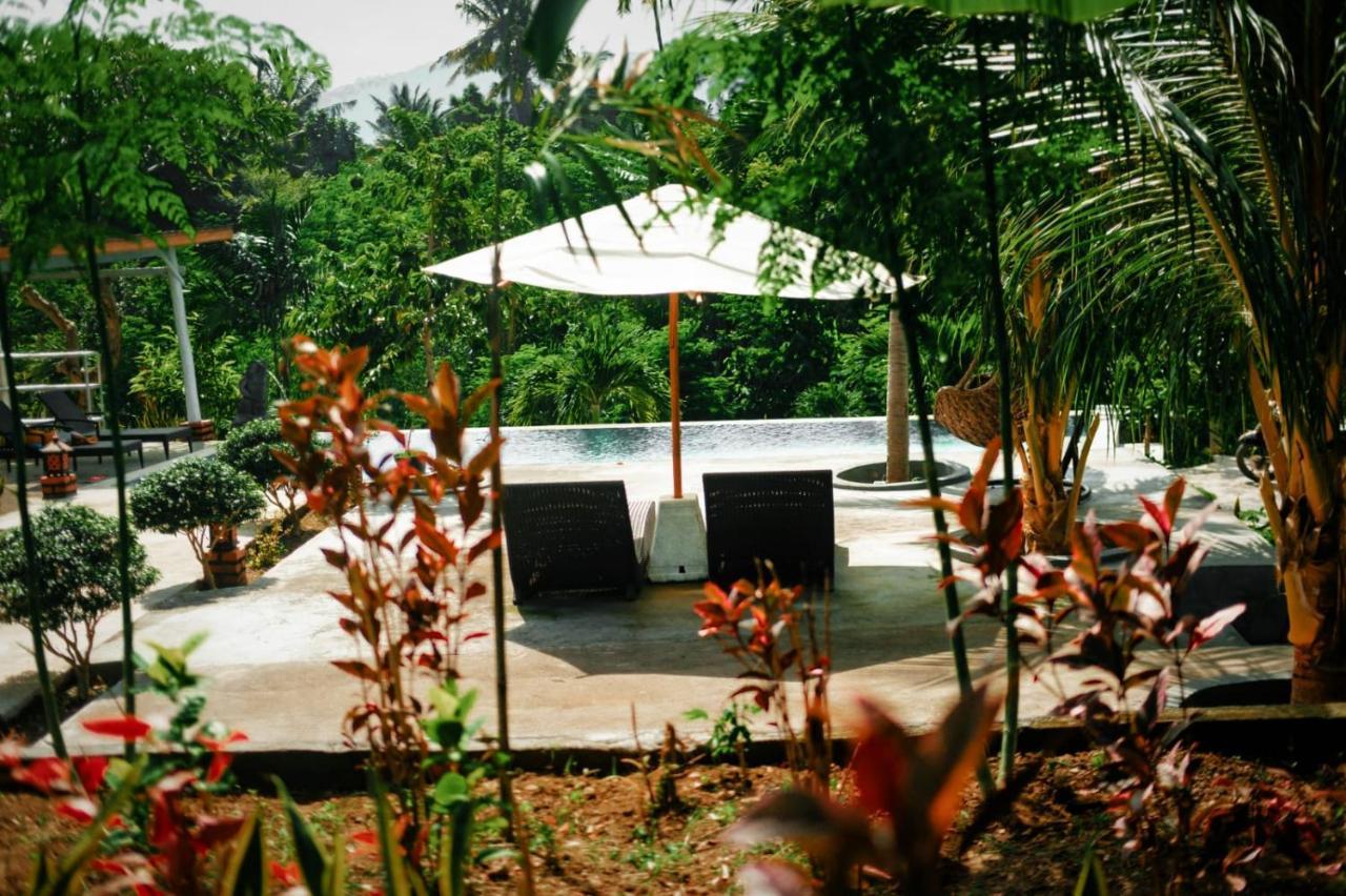 Hotel Eco Moringa Garden à Banyuwedang Extérieur photo