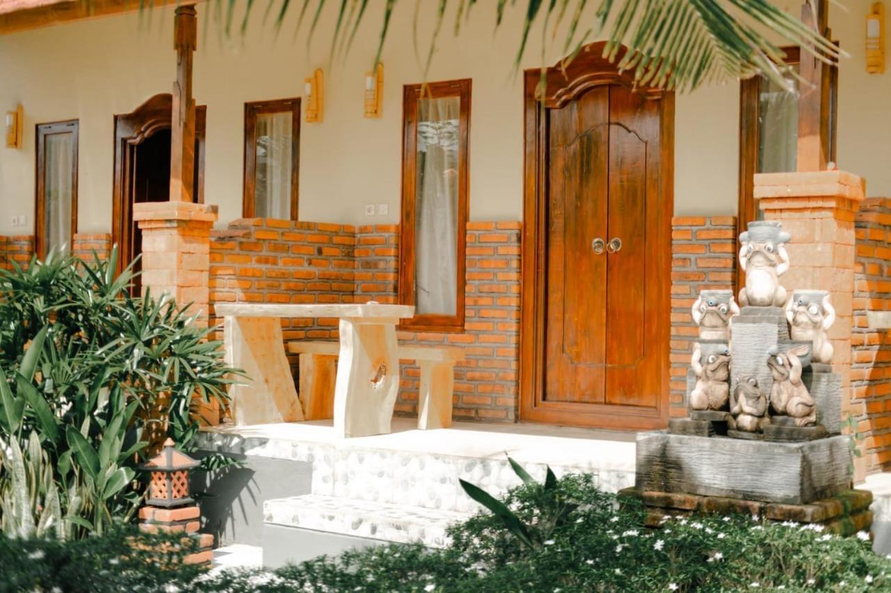 Hotel Eco Moringa Garden à Banyuwedang Extérieur photo